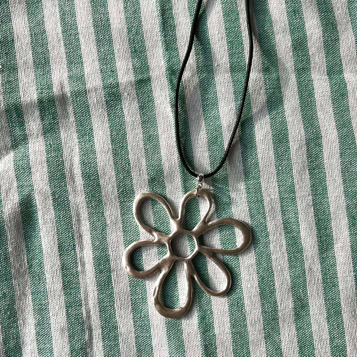 Daisy Necklace